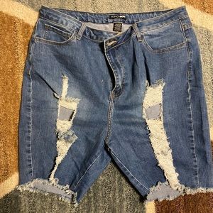 Fashion Nova distressed Bermuda shorts
